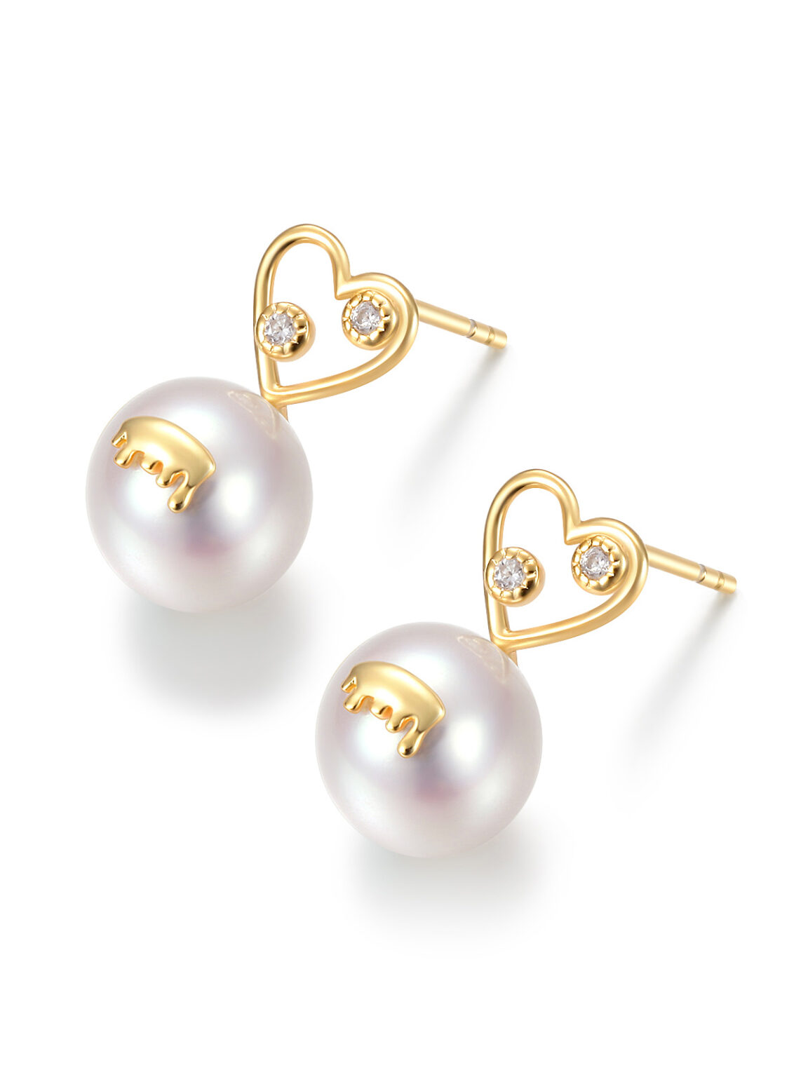 Heart shaped gold stud earring setting with small cubic zirconia and big round white freshwater pearl, clean white backdrop romantic pearl jewelry commercial photography, elegant women daily earring high resolution studio portfolio photo